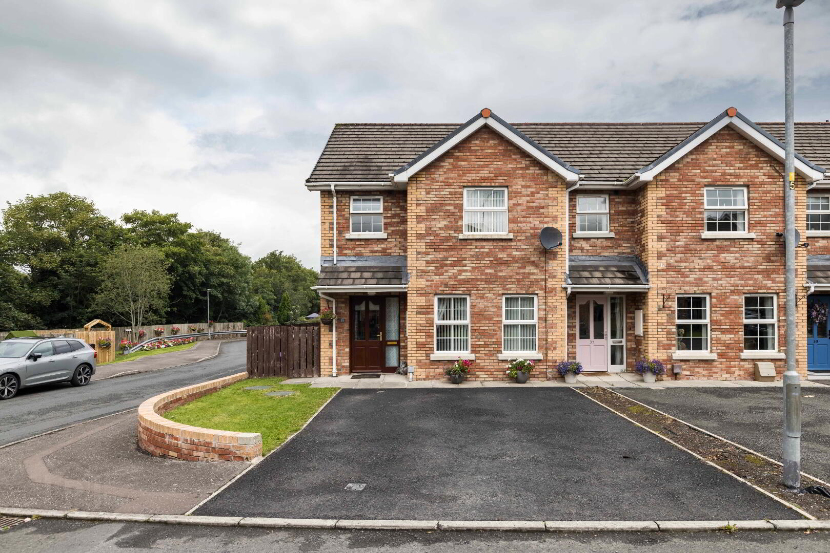 35 Meadow Bank 2 of 26