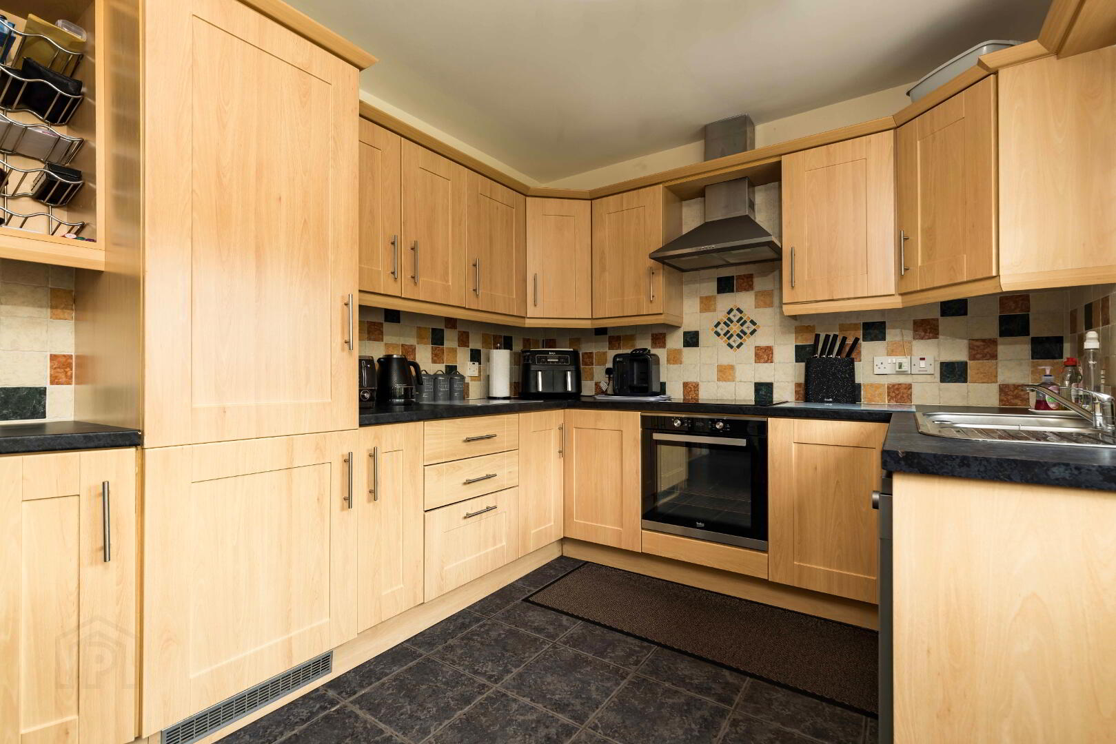 35 Meadow Bank 12 of 26