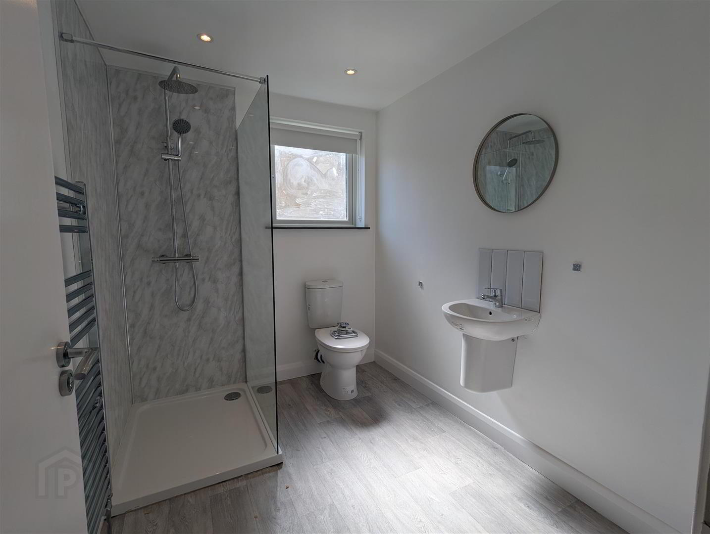 Apartment 1 85 Mill Road 4 of 6