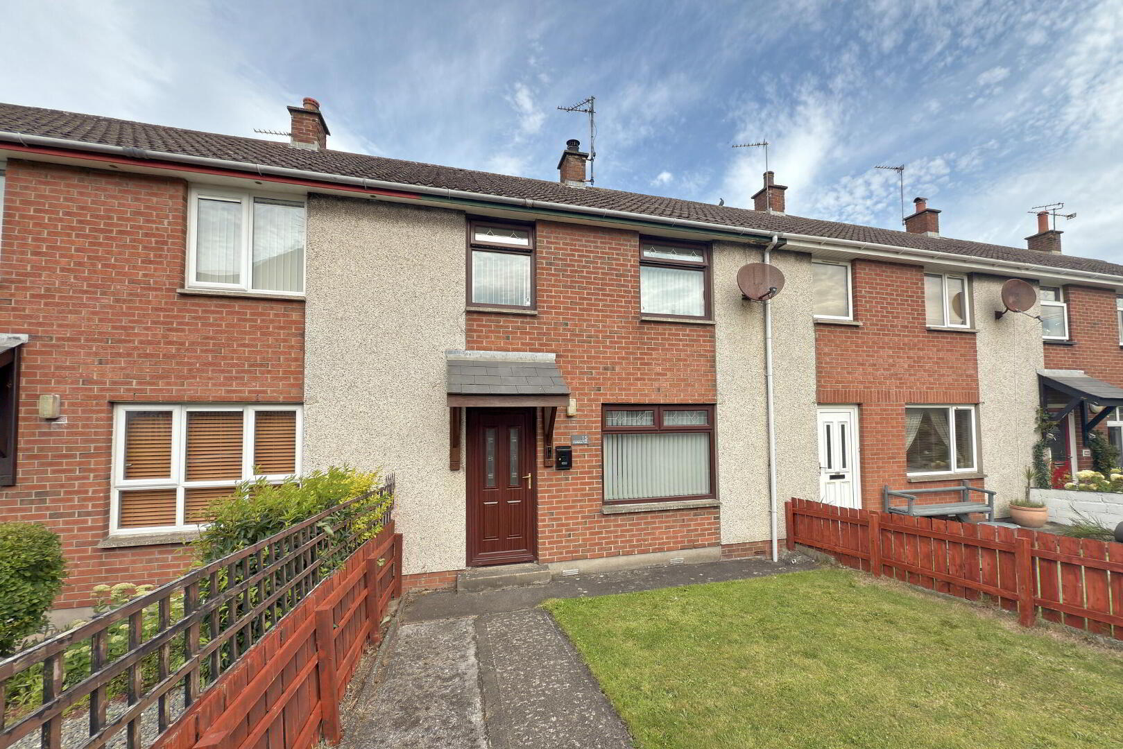 15 Castleton Park 1 of 14