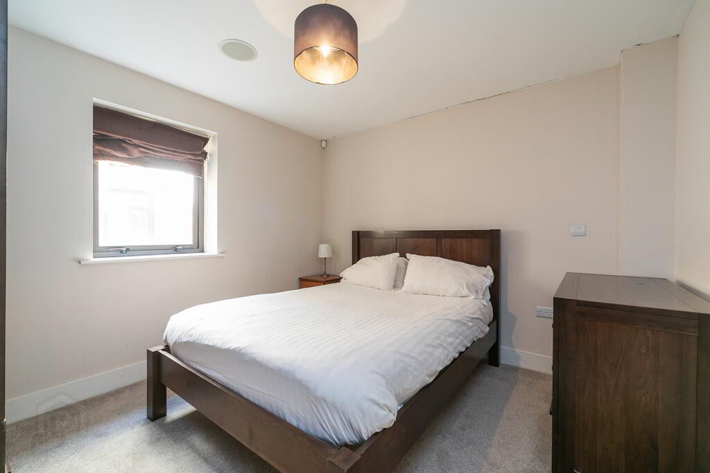 32 Custom House Residence, 2 Ulster Street 14 of 19
