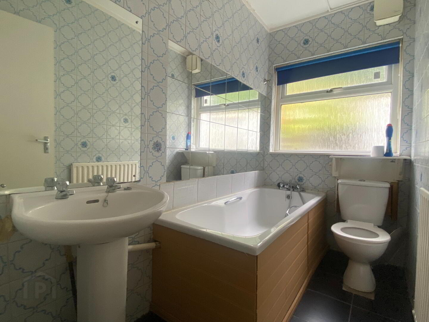 27 Meadowbank Avenue 4 of 9