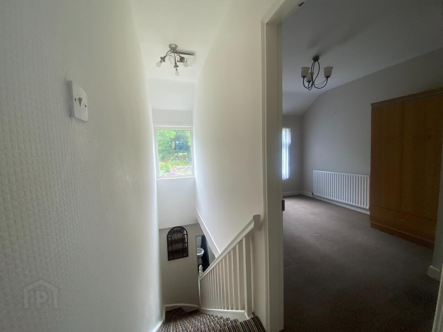27 Meadowbank Avenue 6 of 9