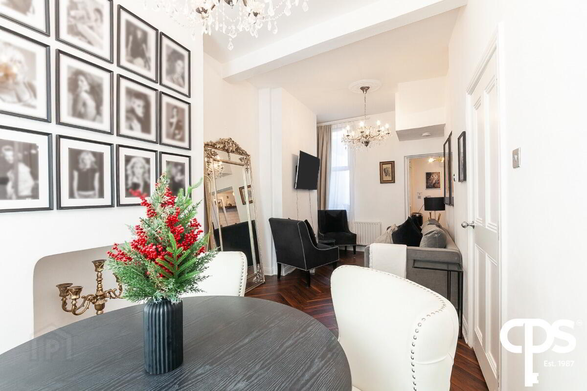 21 Cranburn Street 4 of 26