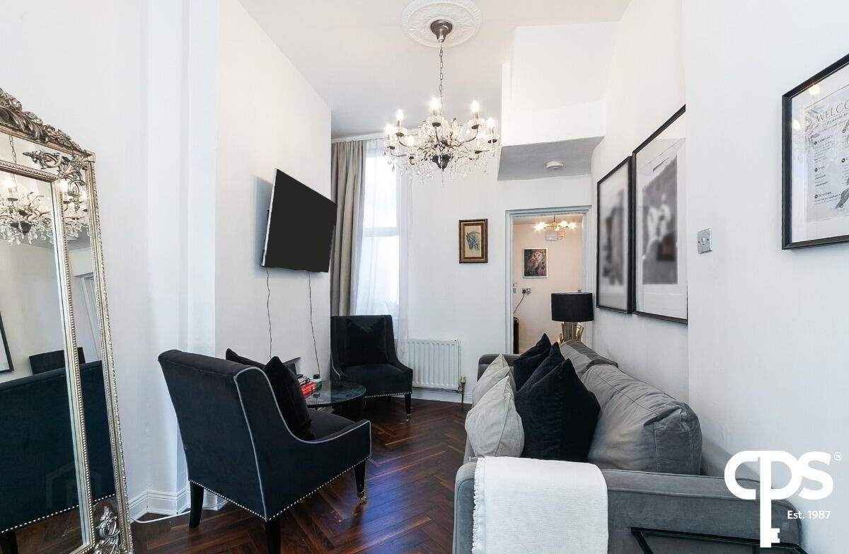 21 Cranburn Street 5 of 26