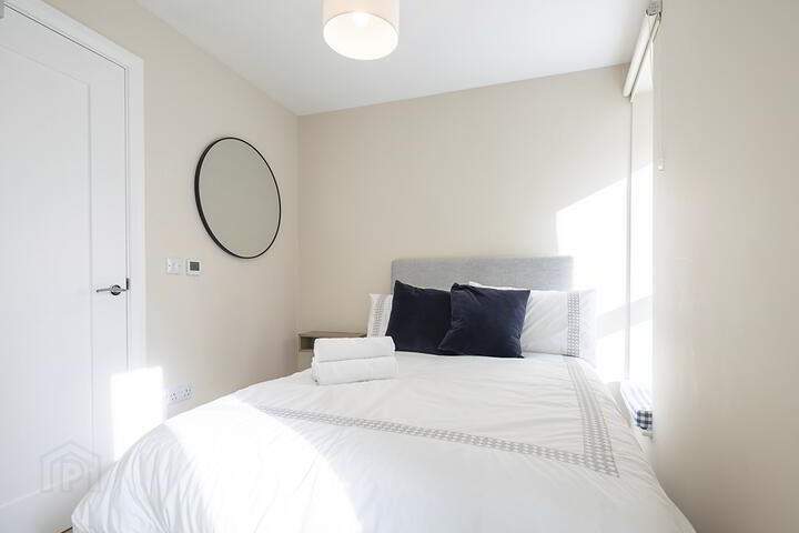 Apartment 1 116/117 West Street 9 of 11
