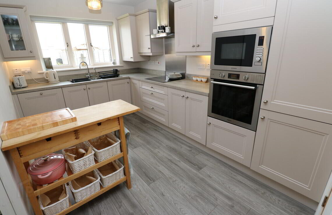 22 Dun Eimear Avenue 11 of 32