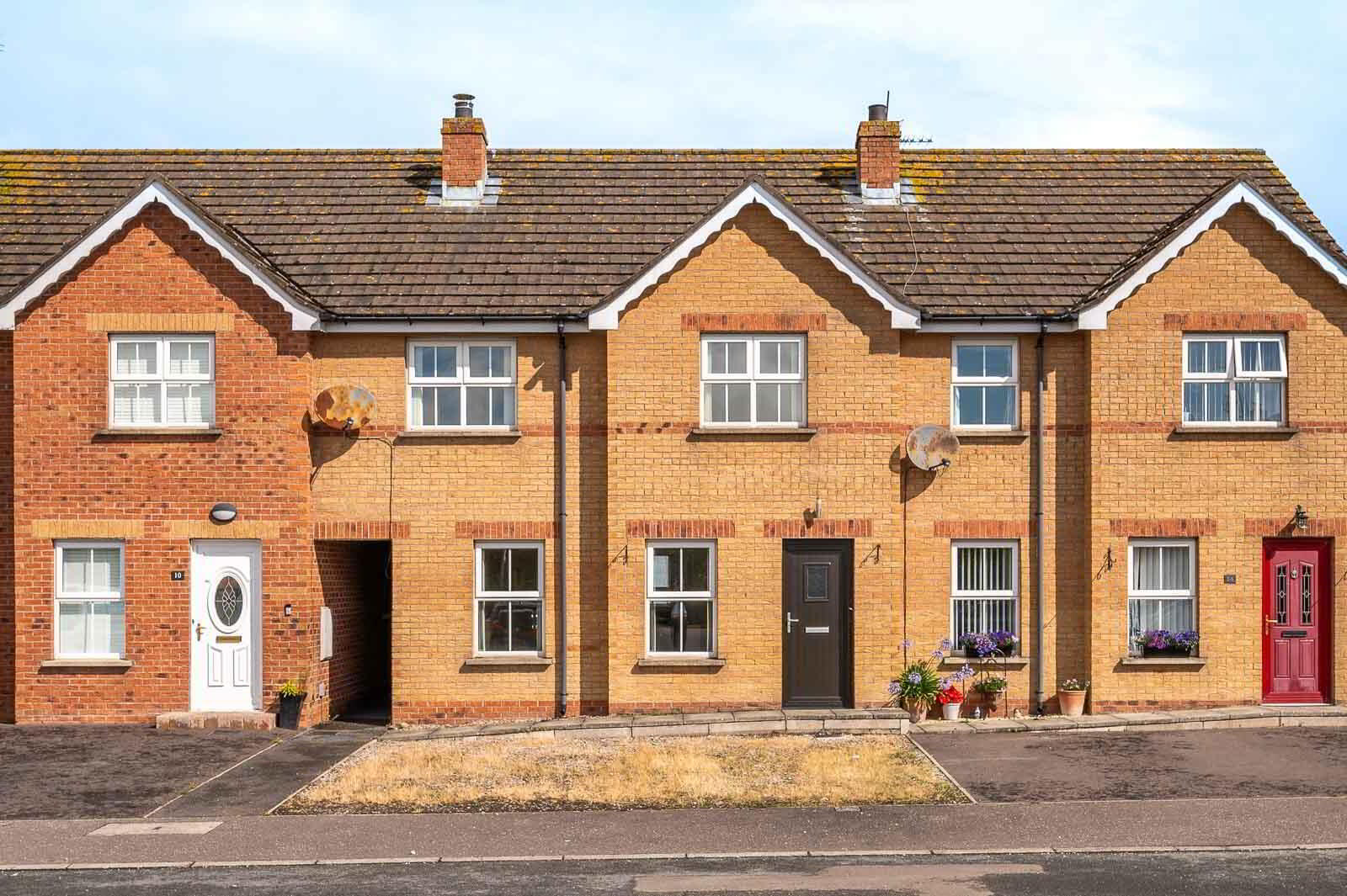 12 Cornmill Drive 1 of 16