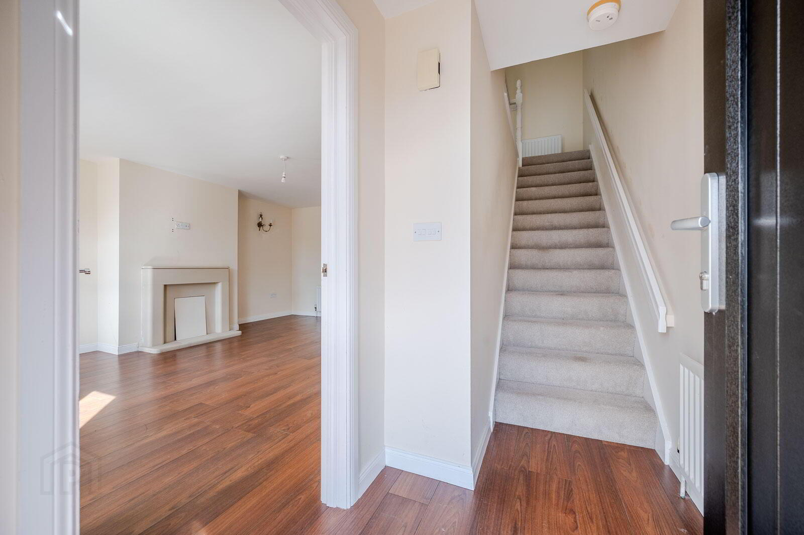 12 Cornmill Drive 3 of 16