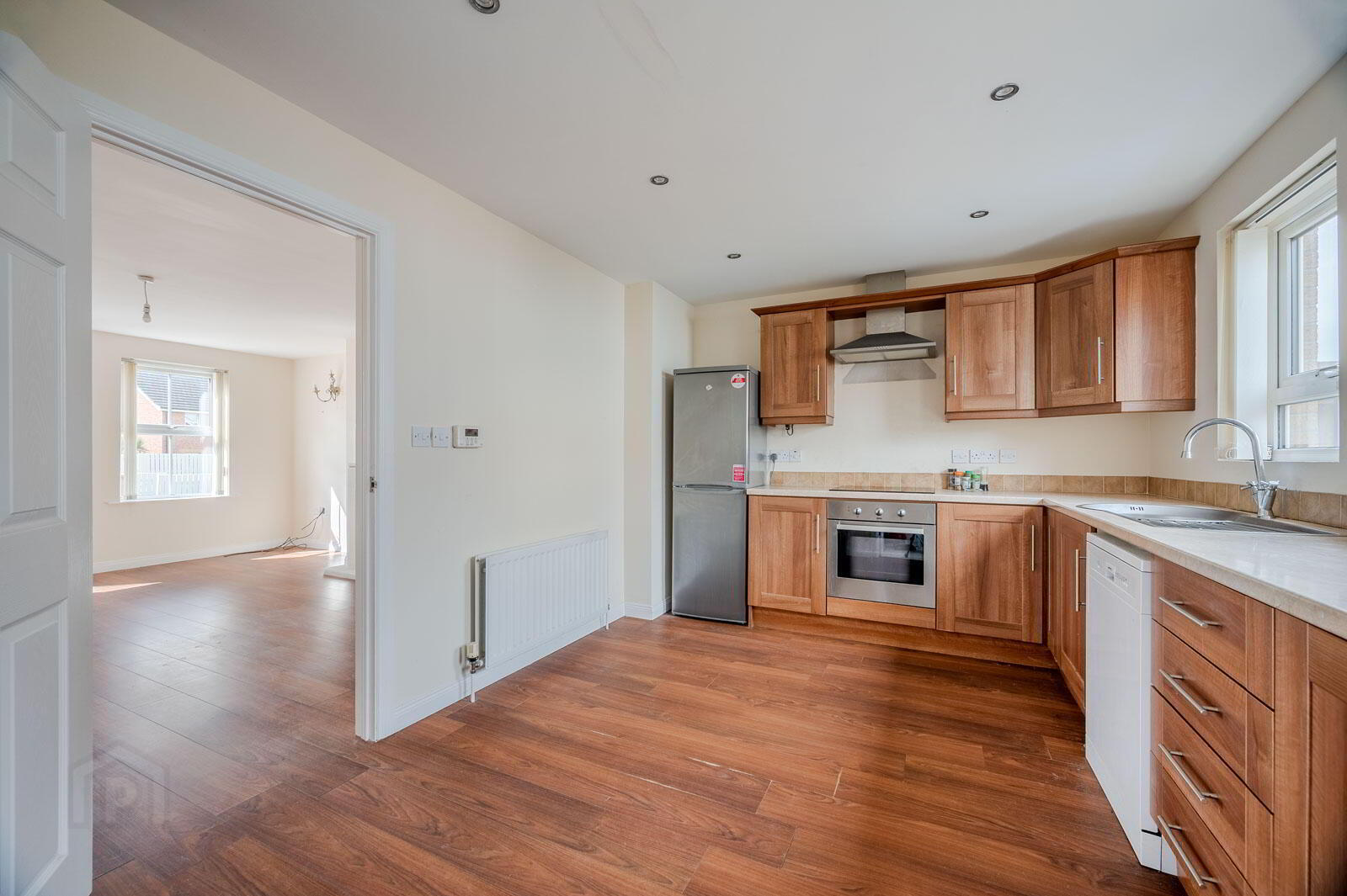 12 Cornmill Drive 7 of 16