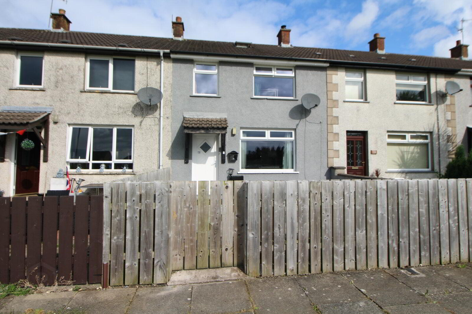 20 Glenfield Walk 1 of 9