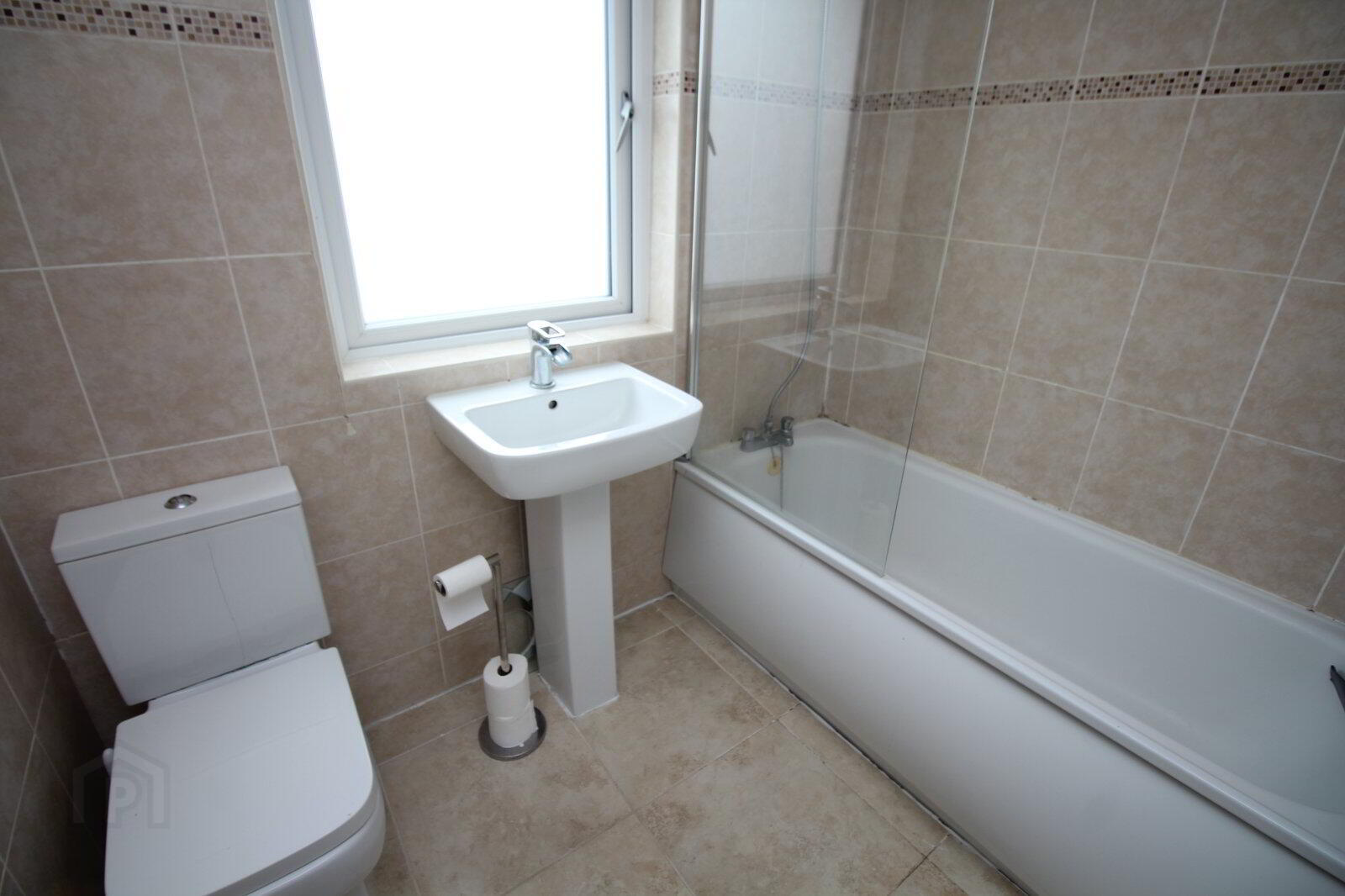20 Glenfield Walk 8 of 9
