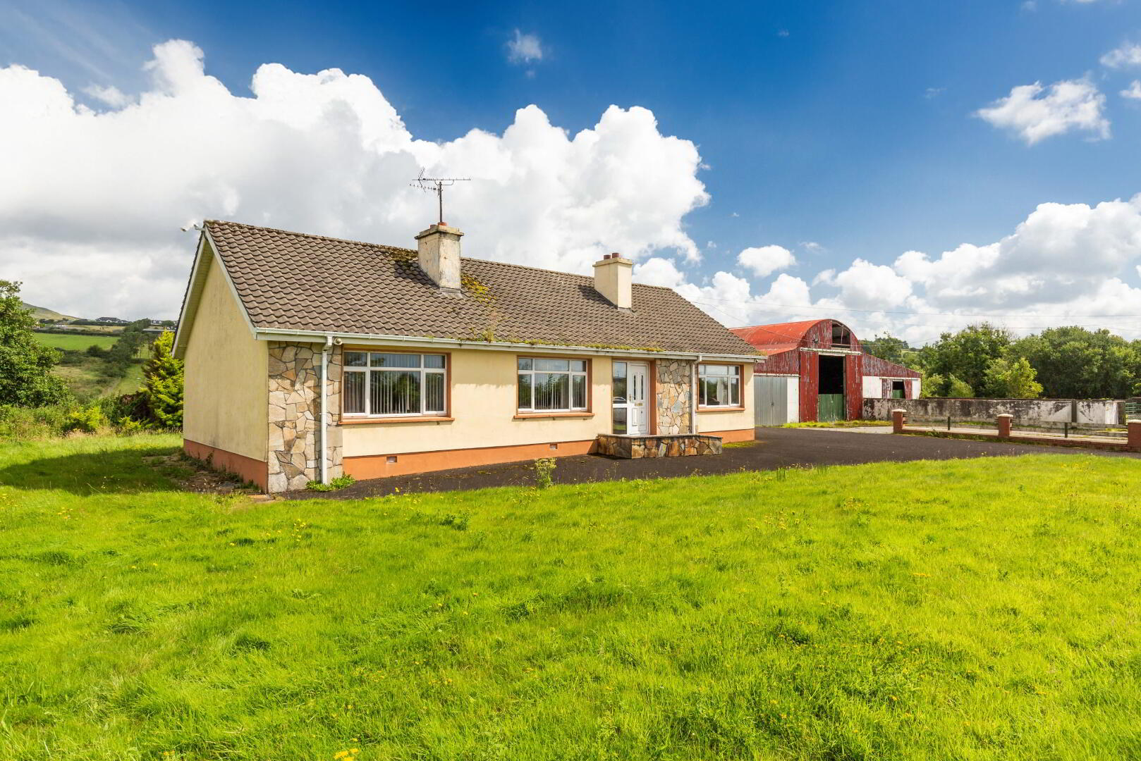 Linsfort Bungalow 1 of 42
