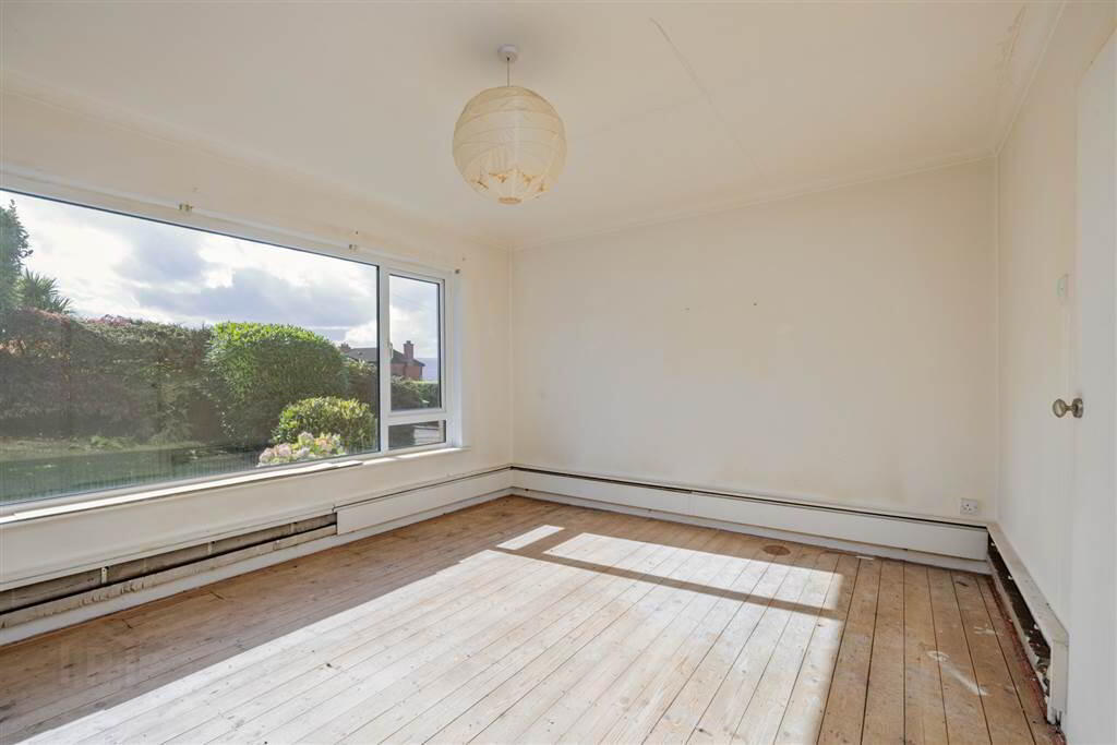4 Beechgrove Avenue 4 of 14