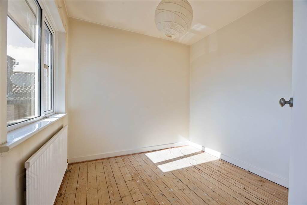 4 Beechgrove Avenue 10 of 14