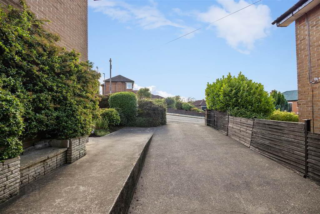 4 Beechgrove Avenue 14 of 14