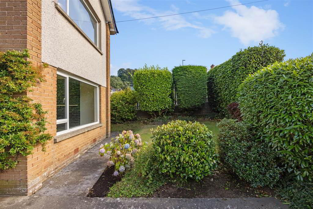 4 Beechgrove Avenue 12 of 14