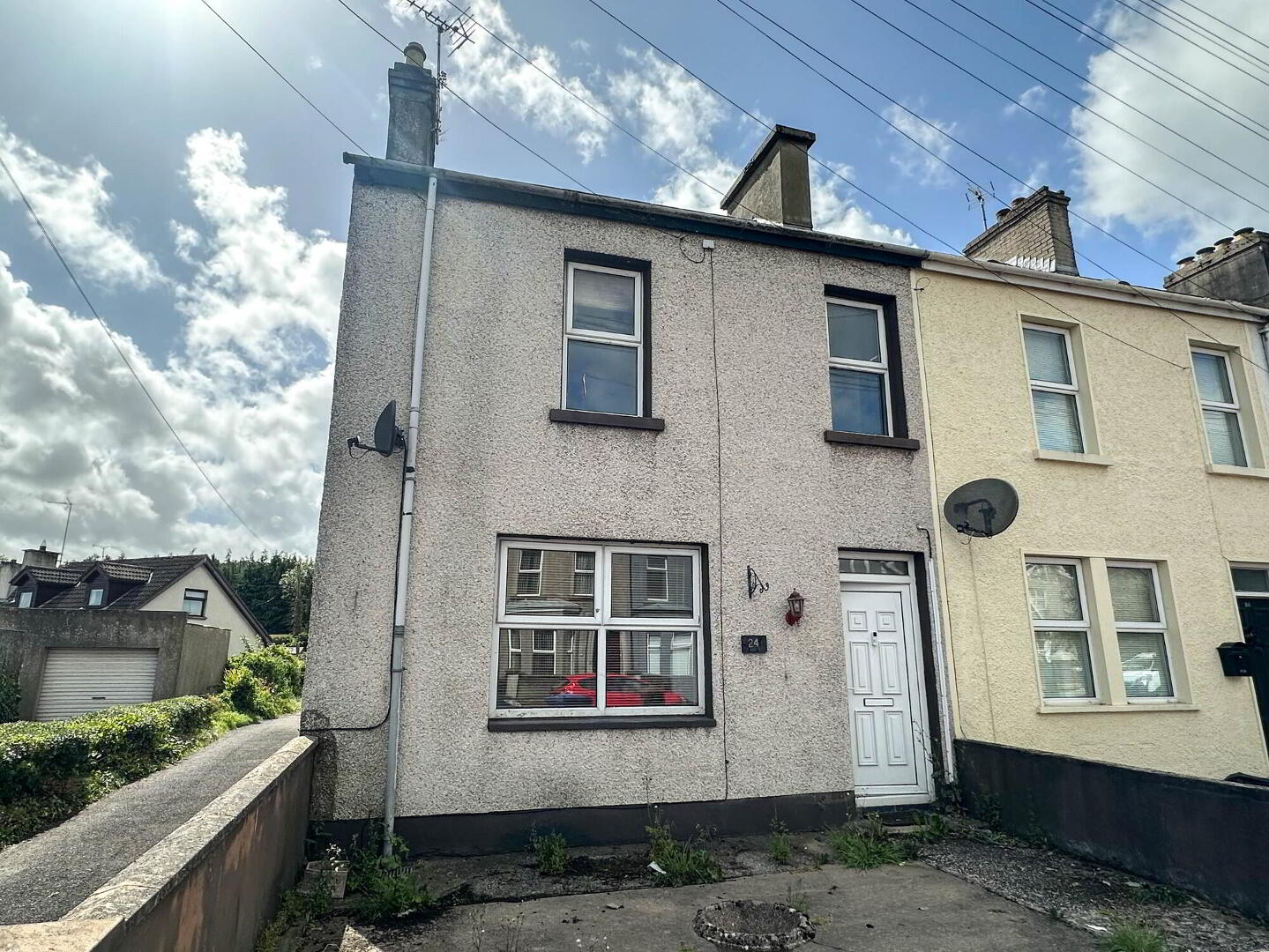 24 Upper Captain Street 1 of 32