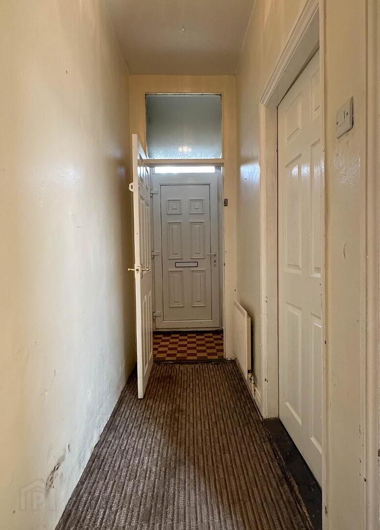 24 Upper Captain Street 3 of 32