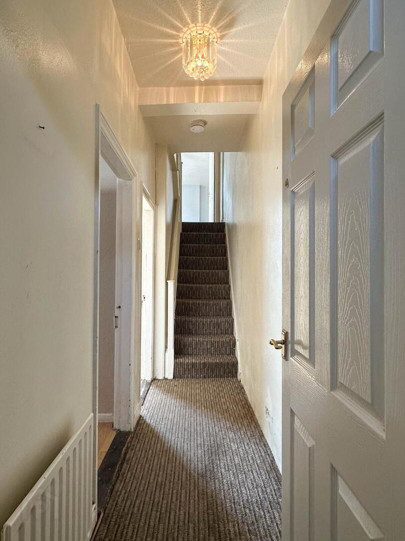 24 Upper Captain Street 2 of 32