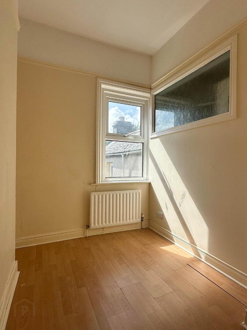 24 Upper Captain Street 23 of 32