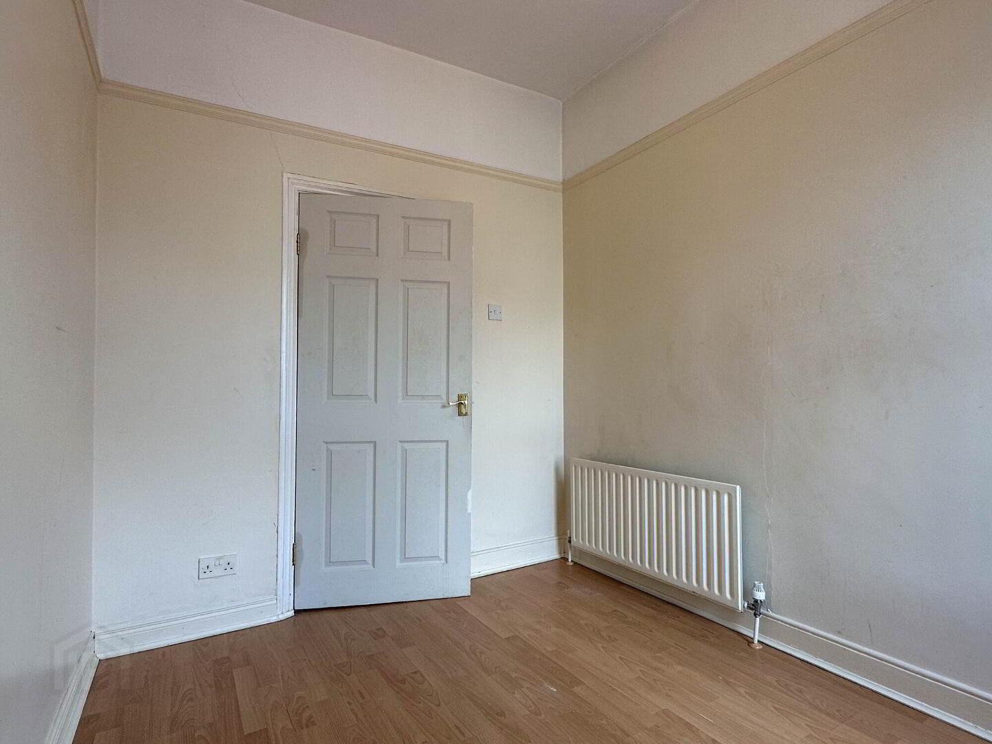 24 Upper Captain Street 22 of 32