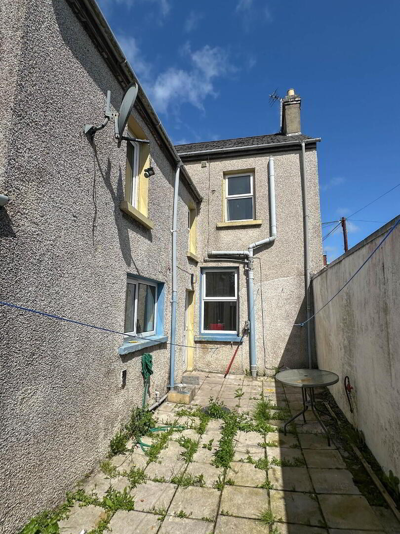 24 Upper Captain Street 29 of 32