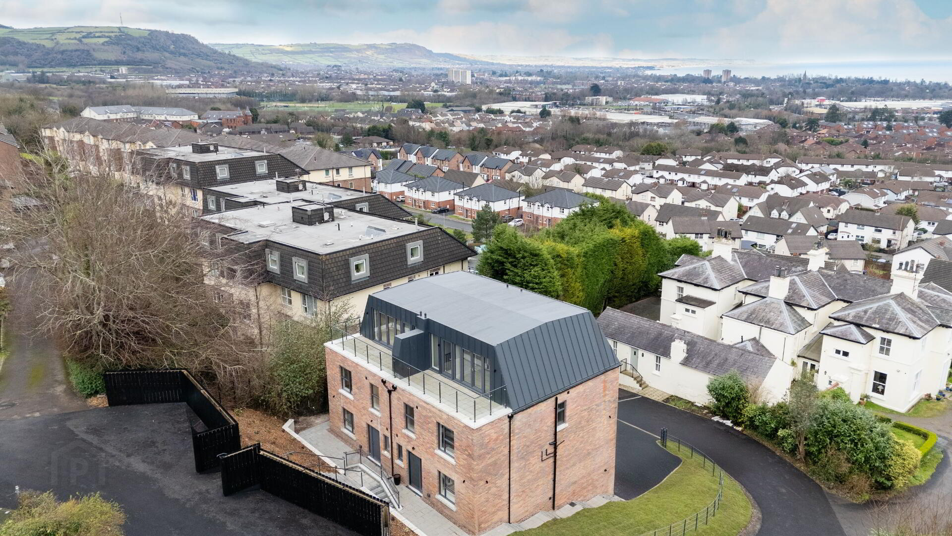 17b Antrim Road 15 of 15