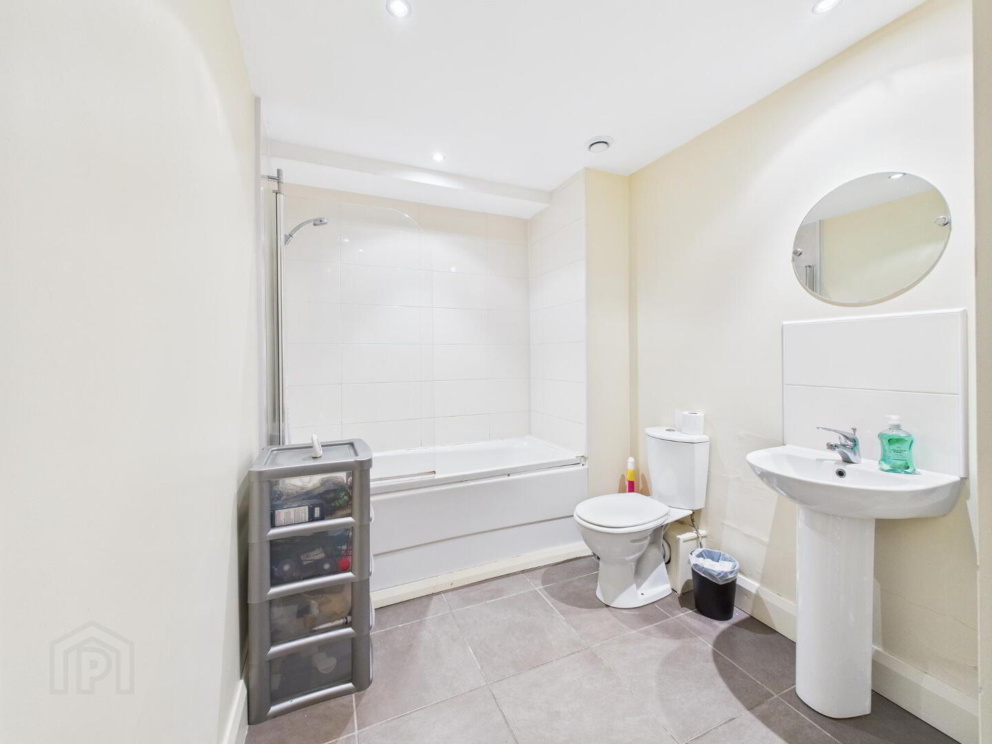 Apt 11, Woodlands Manor 11 of 12