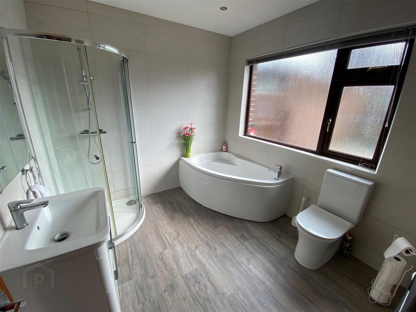 16 Rathmore Park 4 of 12