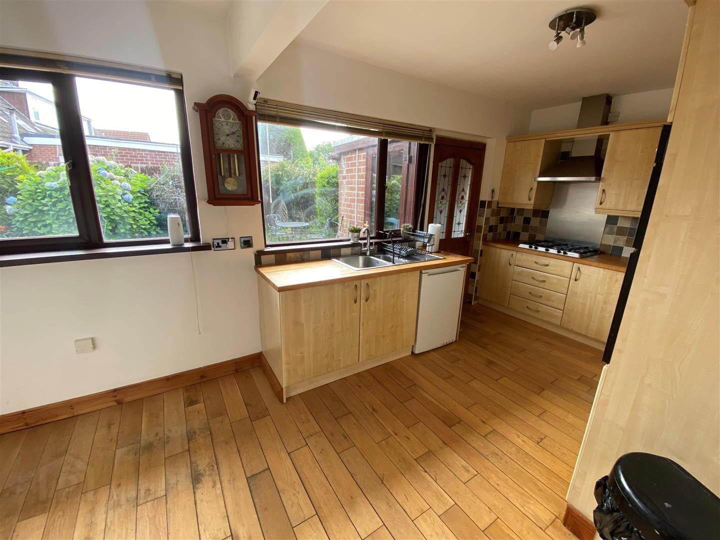 16 Rathmore Park 5 of 12