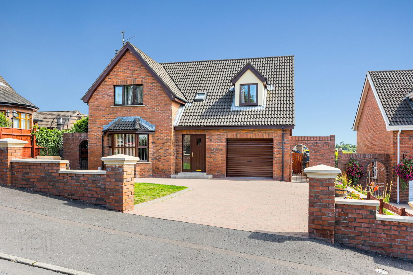 52 Castle Hill 1 of 37