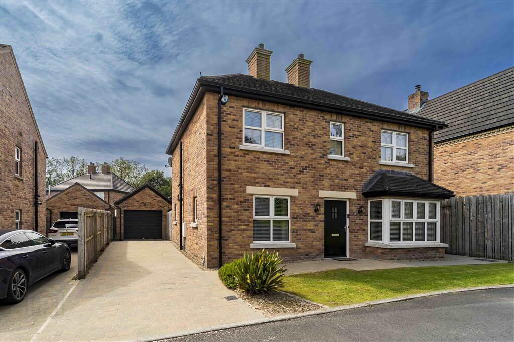 37 Belsize Meadows 1 of 31