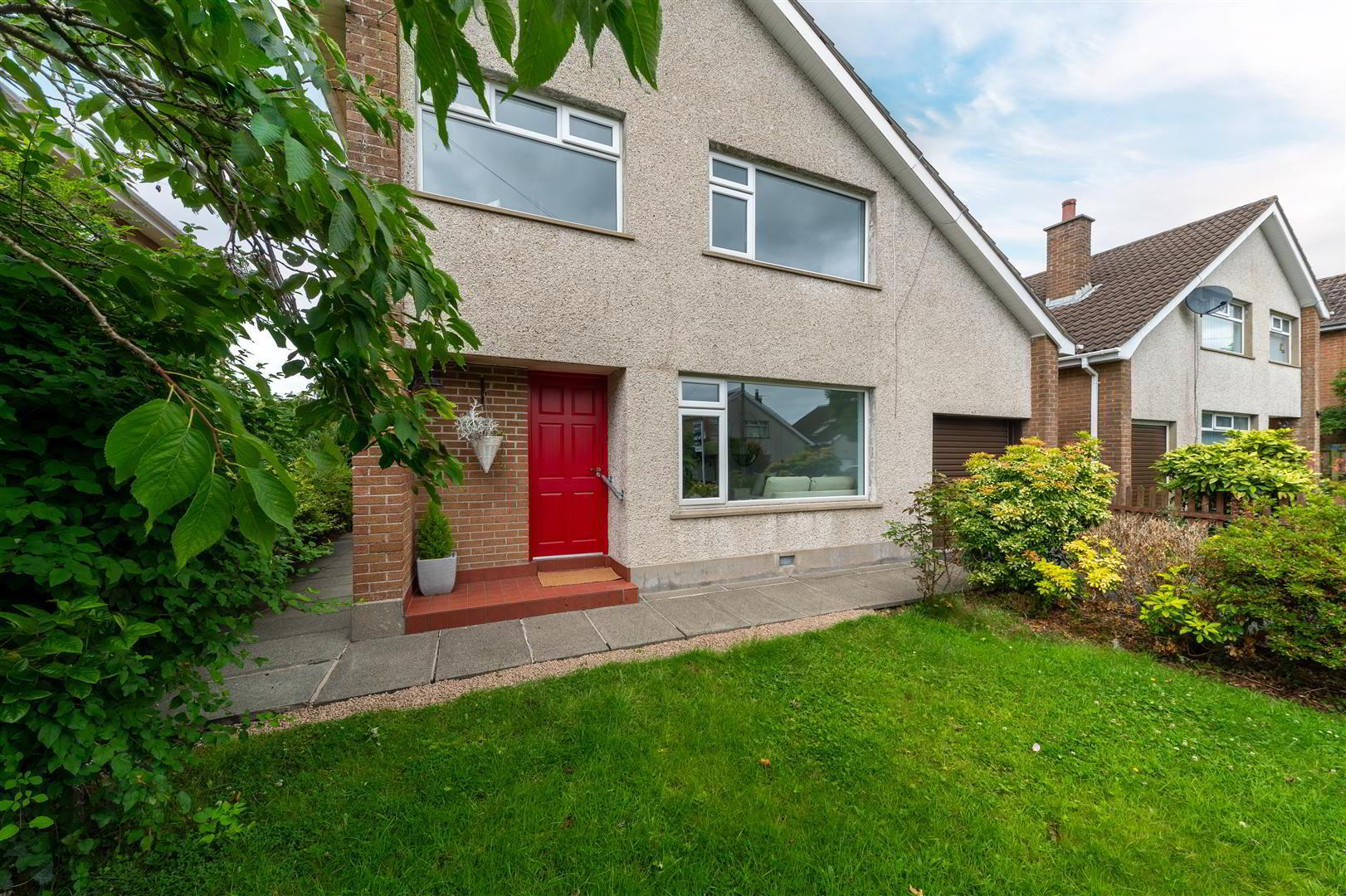 11 Moyra Crescent 2 of 41