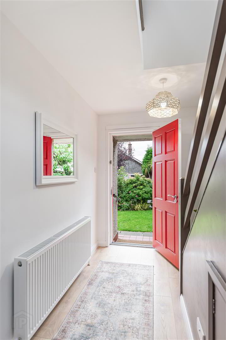 11 Moyra Crescent 3 of 41