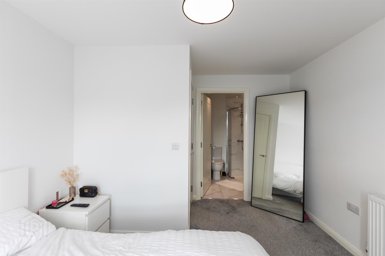 Apt 7, 1d Lewis Mews 13 of 20