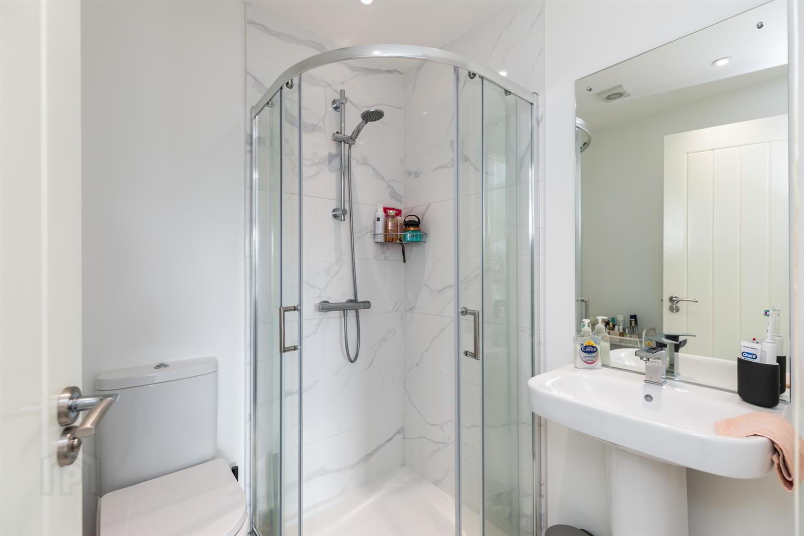 Apt 7, 1d Lewis Mews 15 of 20