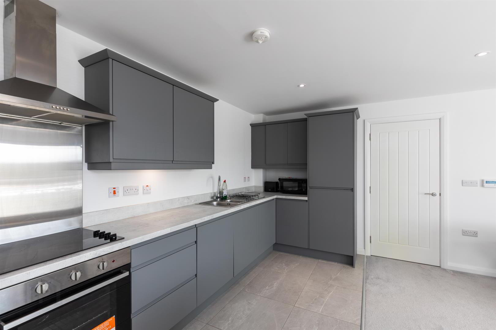 Apt 7, 1d Lewis Mews 9 of 20