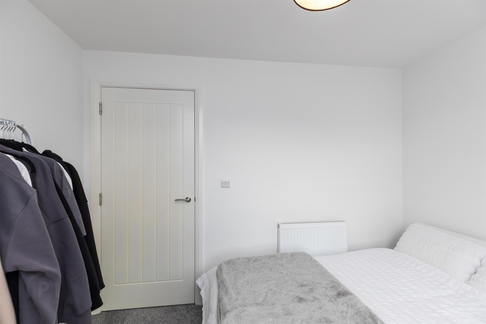 Apt 7, 1d Lewis Mews 17 of 20