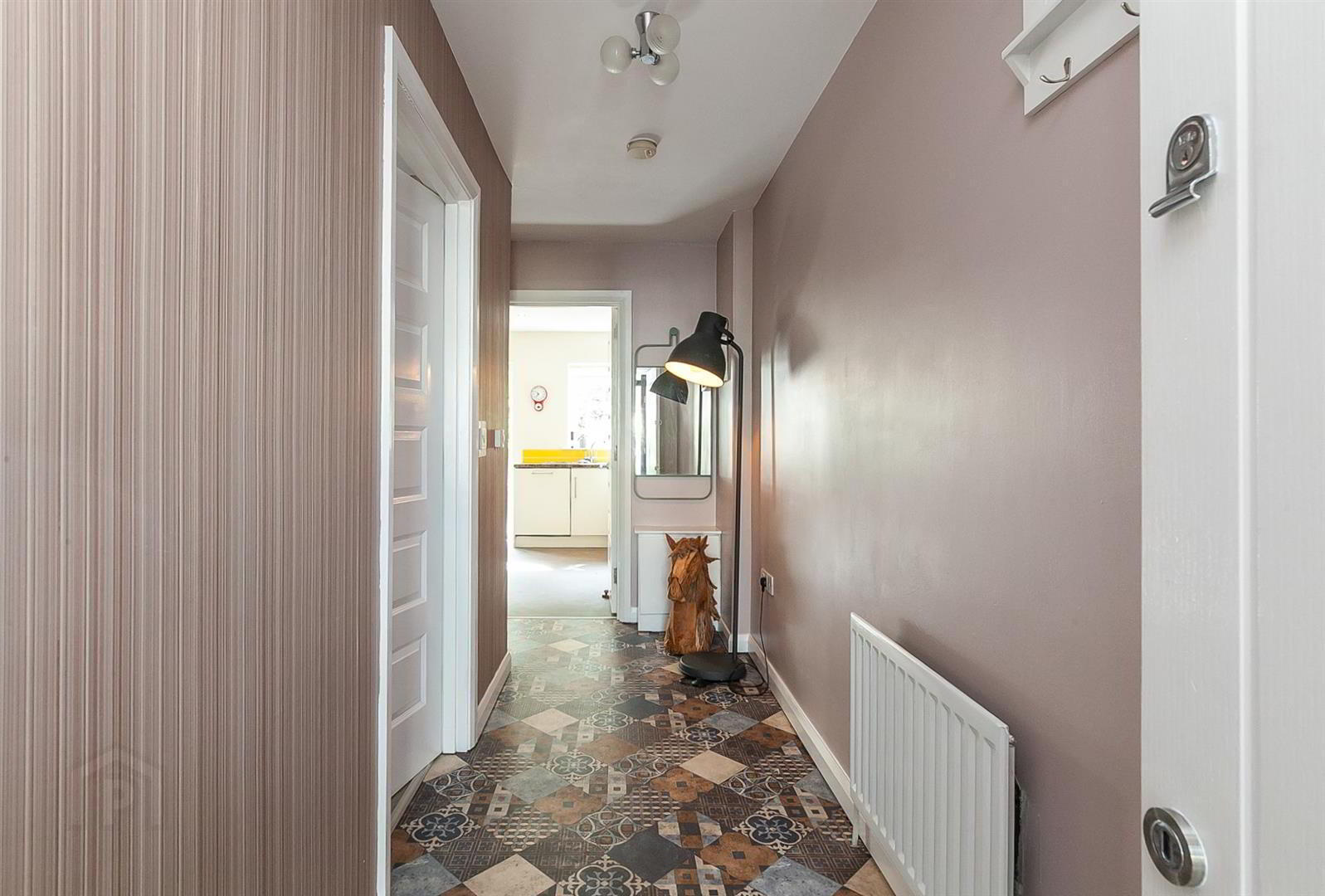 21 Gullivers Lane 3 of 19