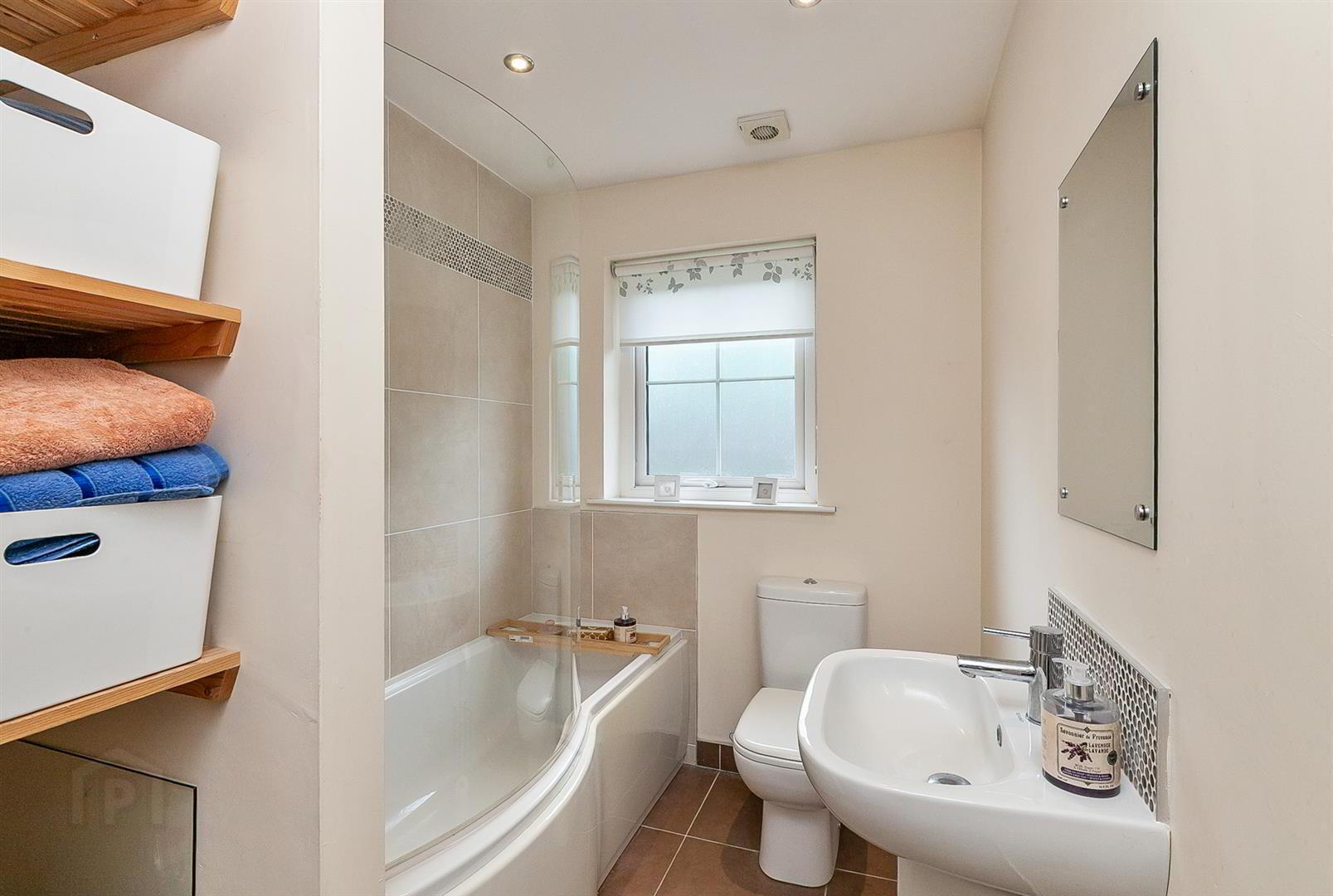 21 Gullivers Lane 17 of 19