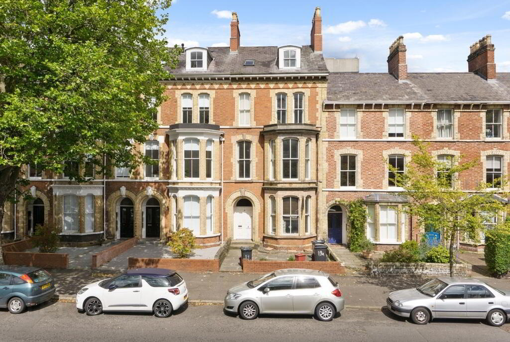 Flat 2, 19 Ulsterville Avenue 1 of 9