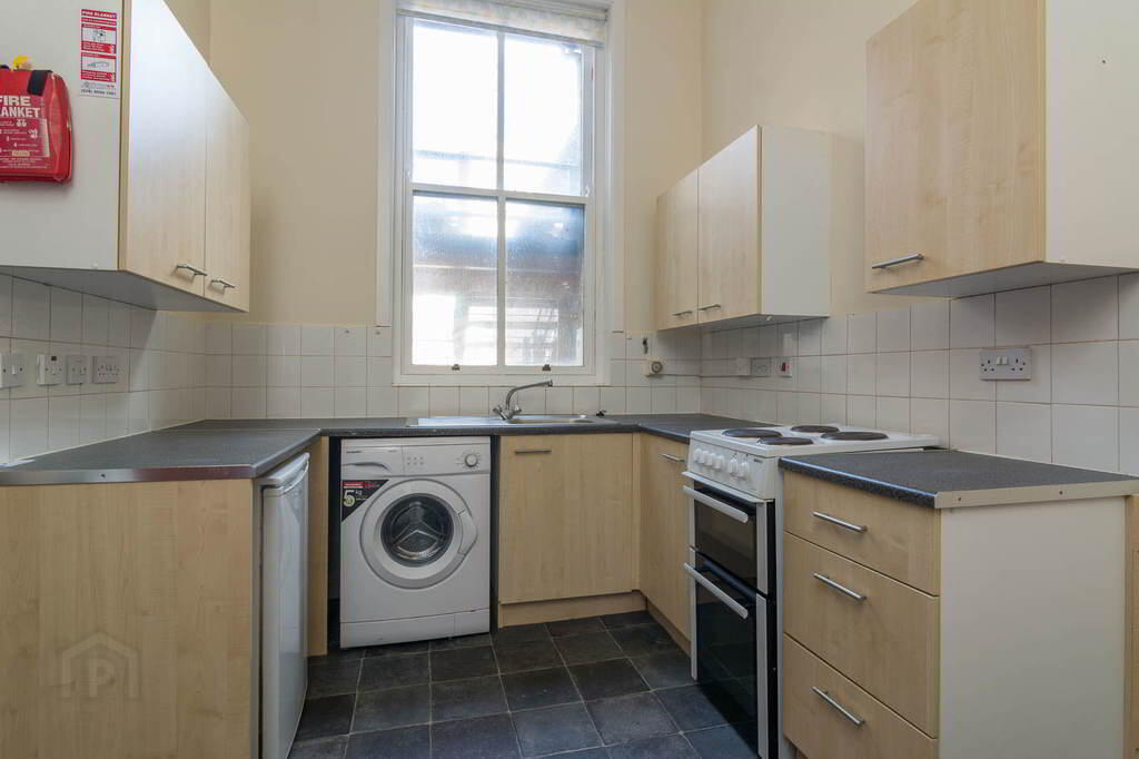 Flat 2, 19 Ulsterville Avenue 4 of 9