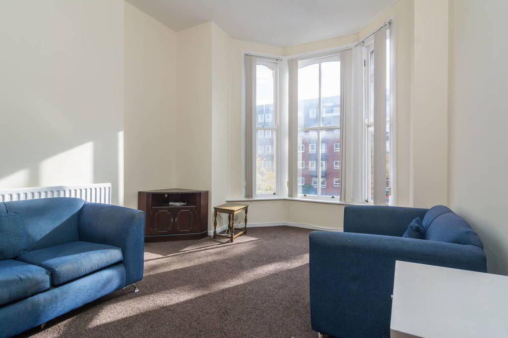 Flat 2, 19 Ulsterville Avenue 3 of 9