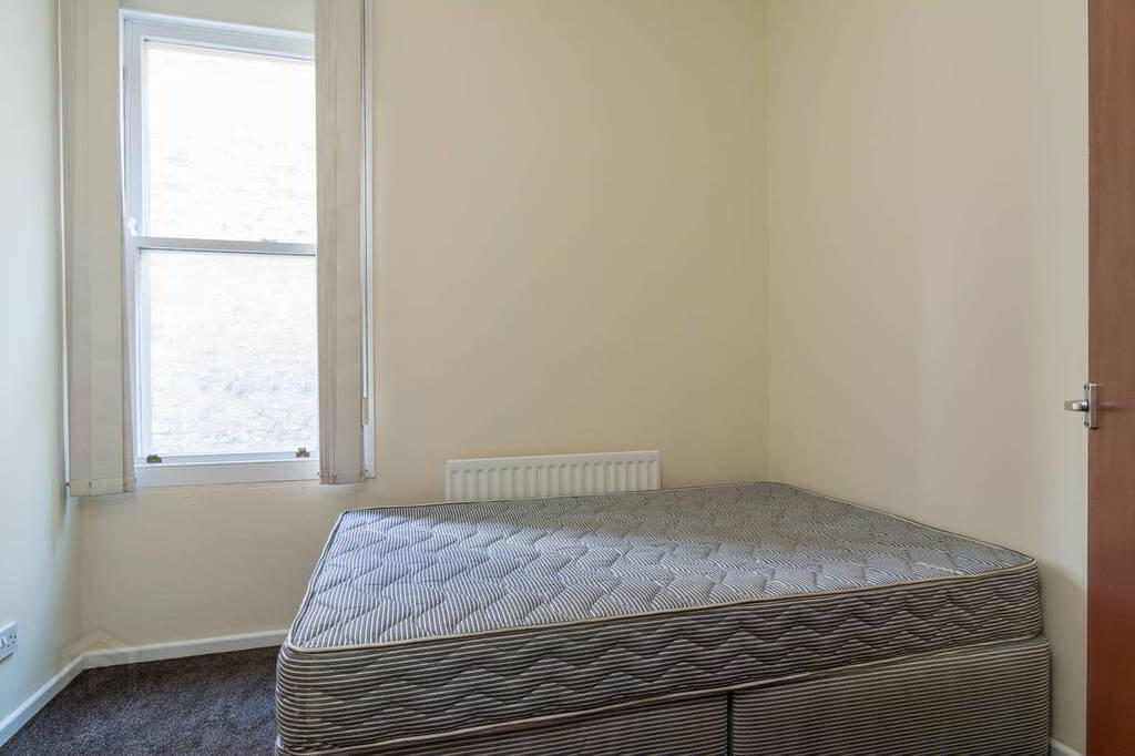 Flat 2, 19 Ulsterville Avenue 7 of 9
