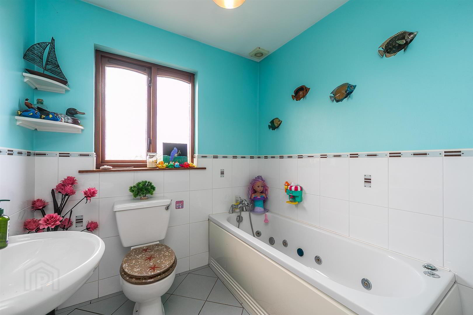 17 Burn Brae Mews 8 of 25