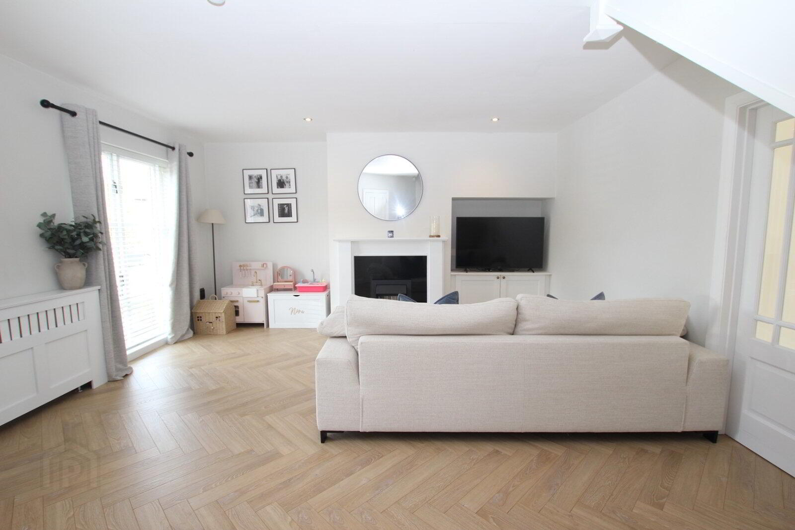 23 Glengormley Park 3 of 18