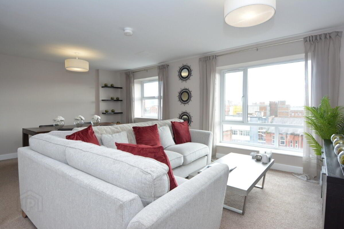 606 College Court Central, 56 King Street 5 of 17