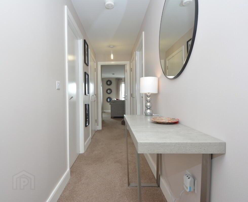606 College Court Central, 56 King Street 4 of 17