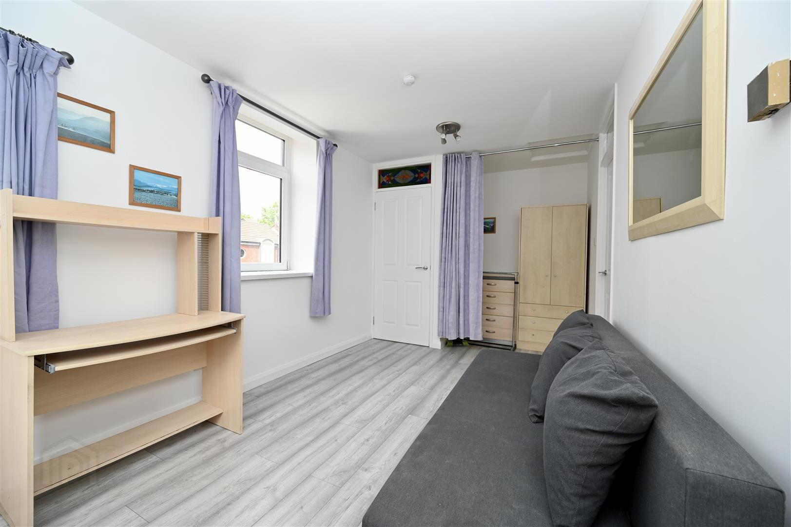 15 Salisbury Court 3 of 9